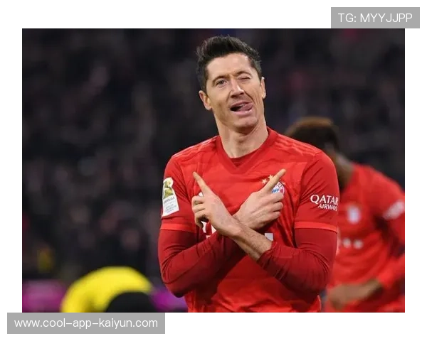 莱万超越历史:个人生涯第200球,德甲史上第一人,莱万上赛季德甲进球